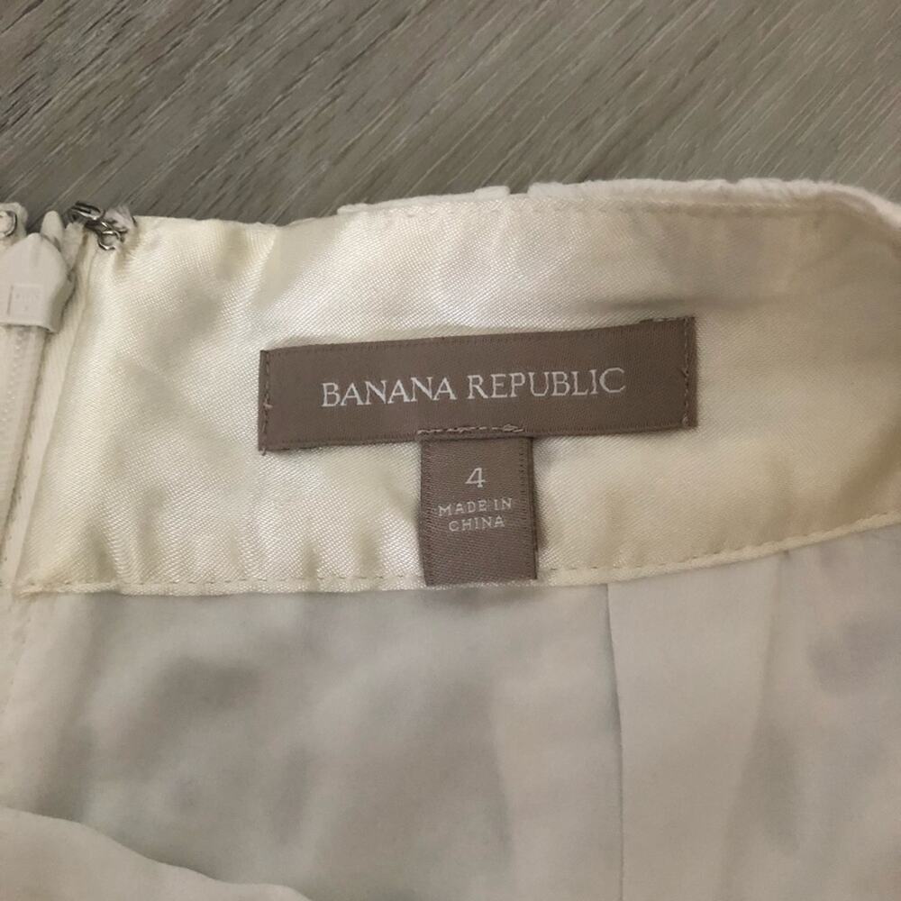 Banana Republic white lined skirt - Picture 3 of 4
